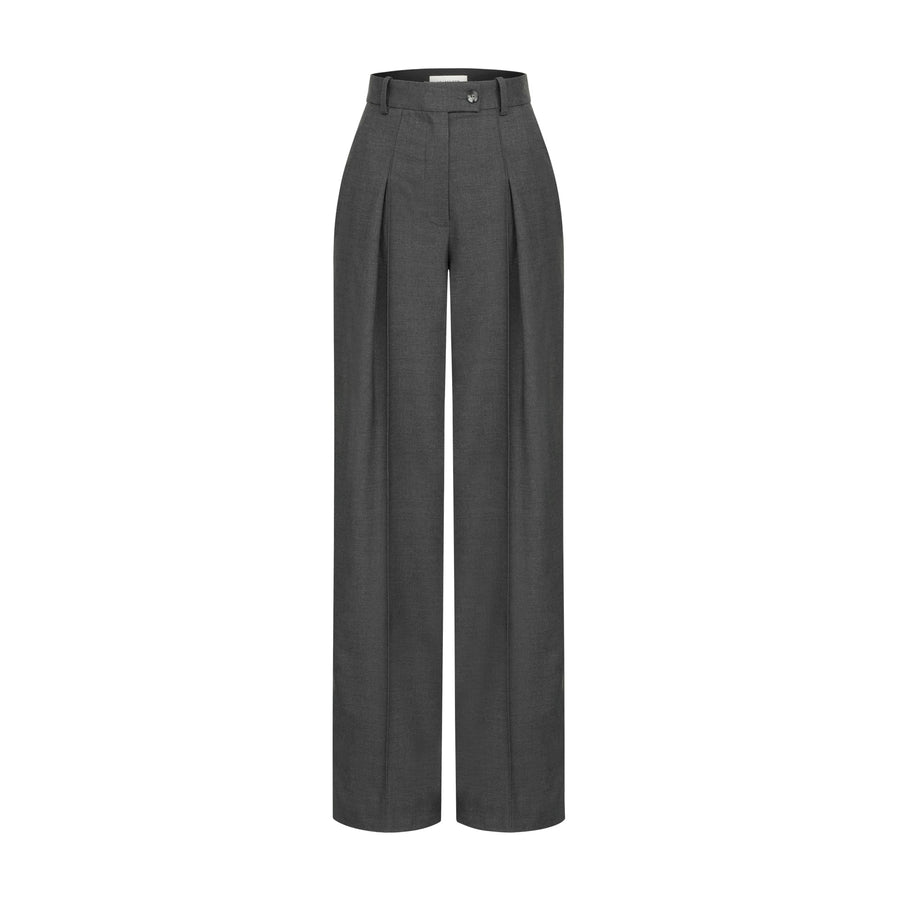 Loose cut trousers with pleats