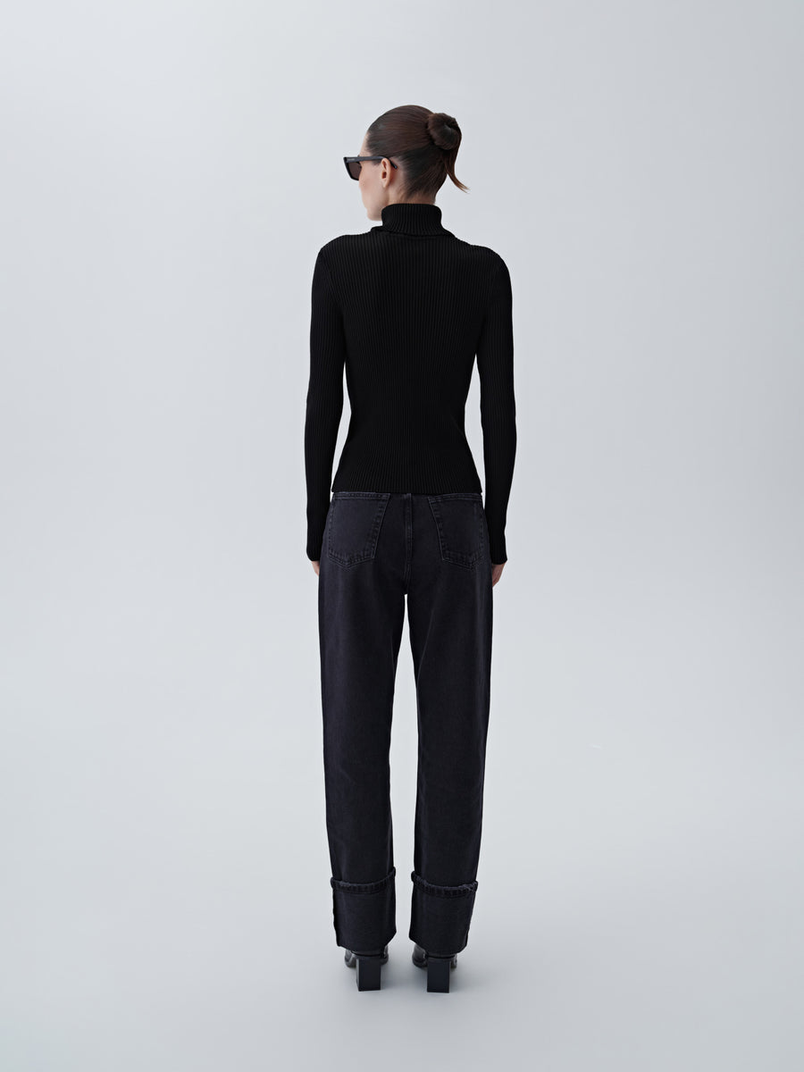 Ribbed turtleneck