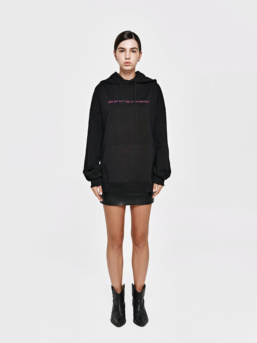 Loose-fitting hoodie with embroidery