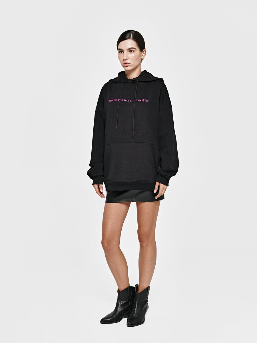 Loose-fitting hoodie with embroidery